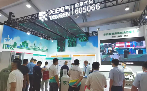 展会直击 | 小🐥🐥伸老师🍑🍑里无挡亮相济南光伏展，助力行业绿色低碳发展